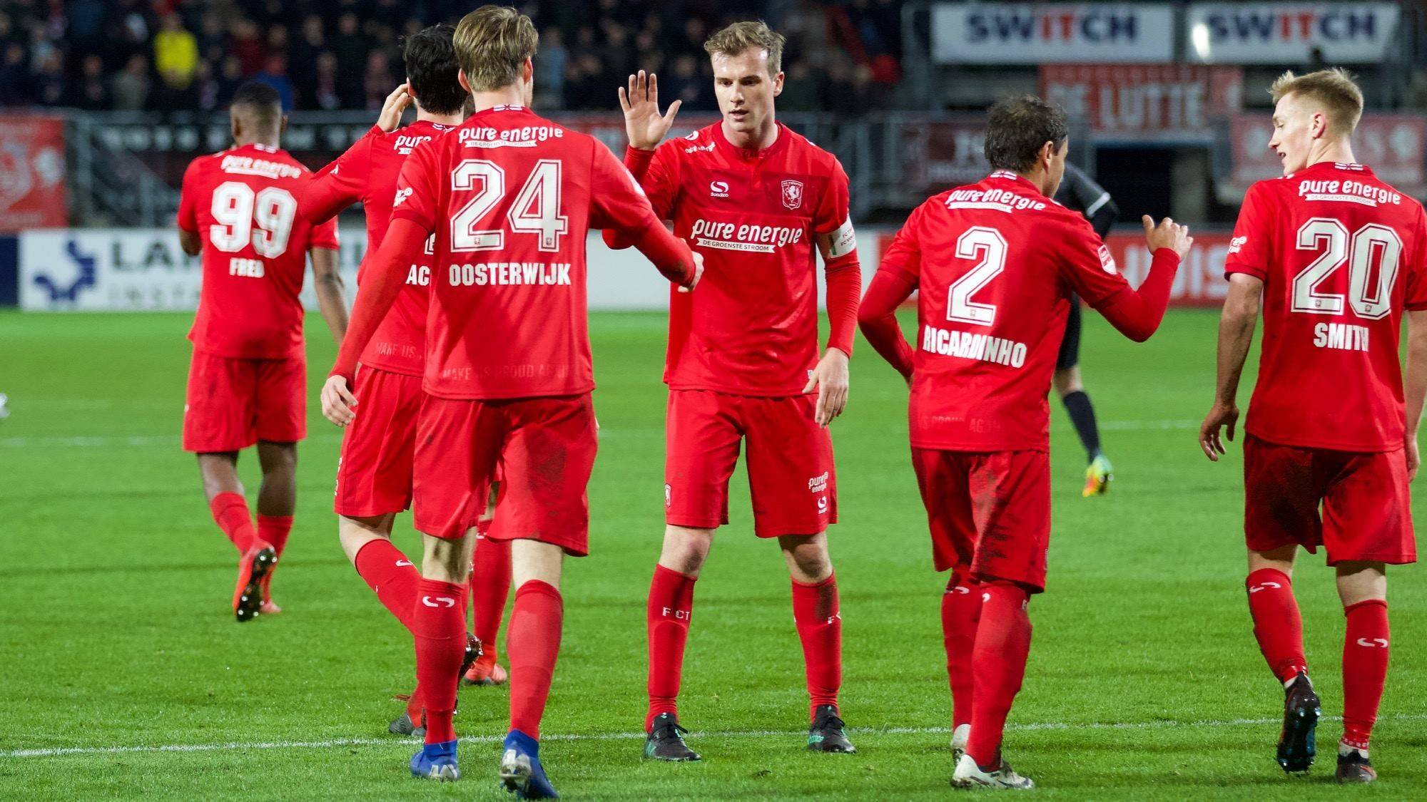 相比之下 相比之下